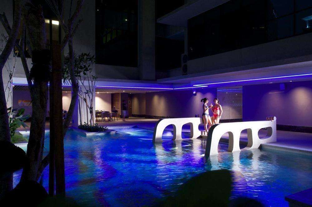 Gtower Hotel Kuala Lumpur Dış mekan fotoğraf The pool at the hotel